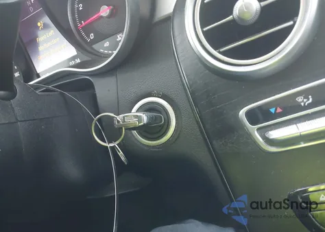 2016 Mercedes-Benz Glc 300 из США, поврежденный, VIN WDC0G4JB1GF109605